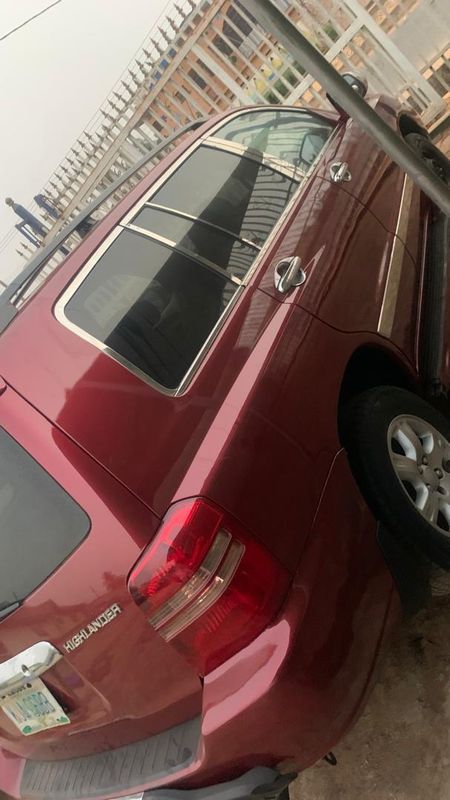 Thumbnail 9 of 2004 Toyota Highlander LE